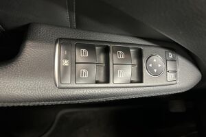 Mercedes-Benz E esikatselu 23
