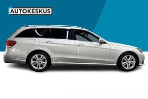 Mercedes-Benz E esikatselu 4