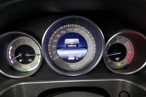 Mercedes-Benz E esikatselu 38