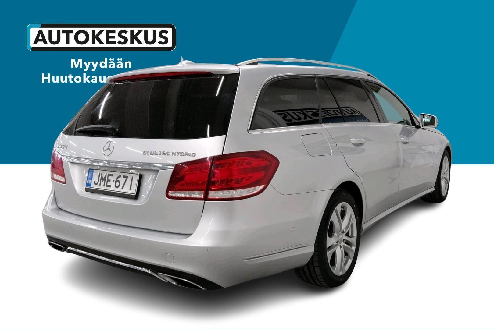 Mercedes-Benz E iso kuva 4