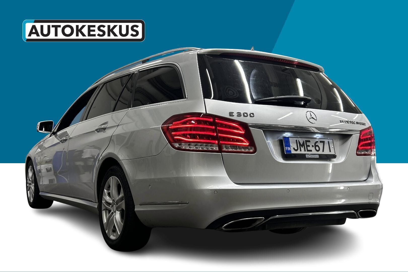 Mercedes-Benz E iso kuva 7