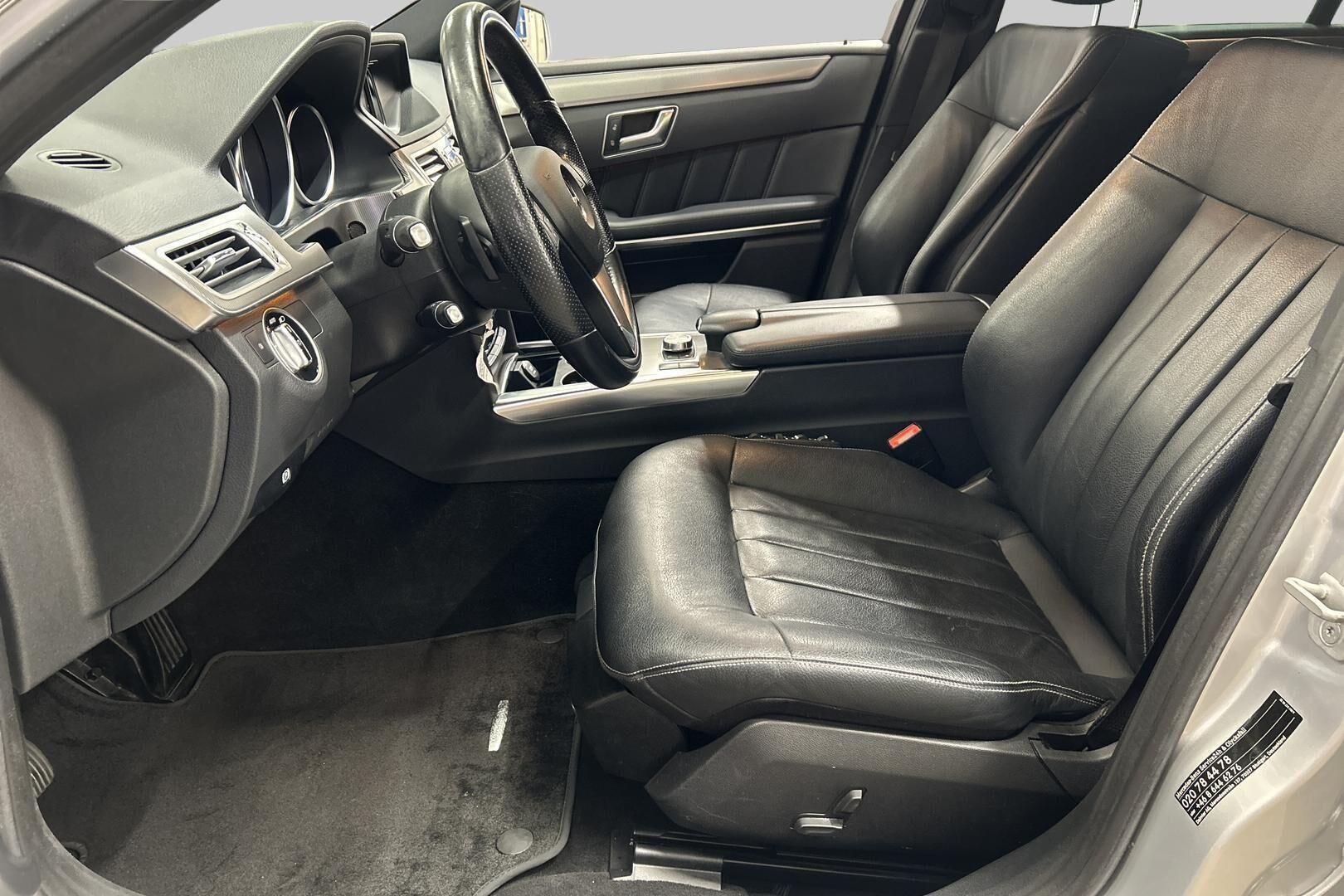 Mercedes-Benz E iso kuva 9