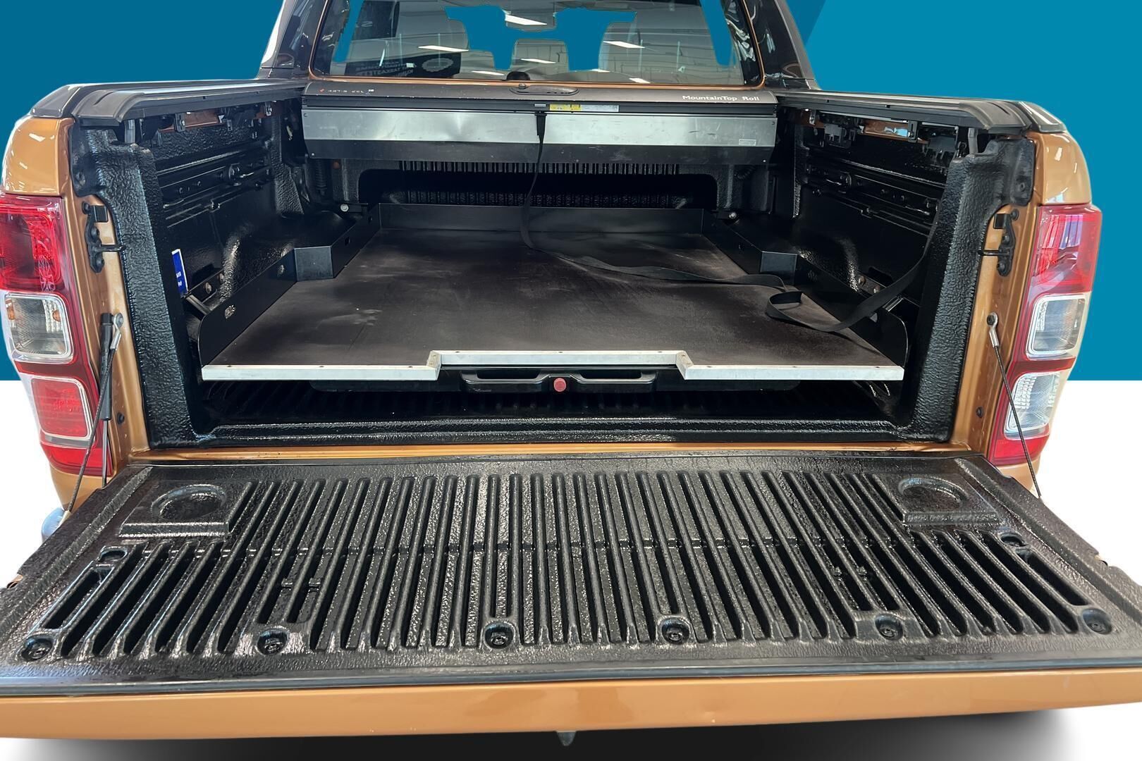 Ford Ranger iso kuva 12