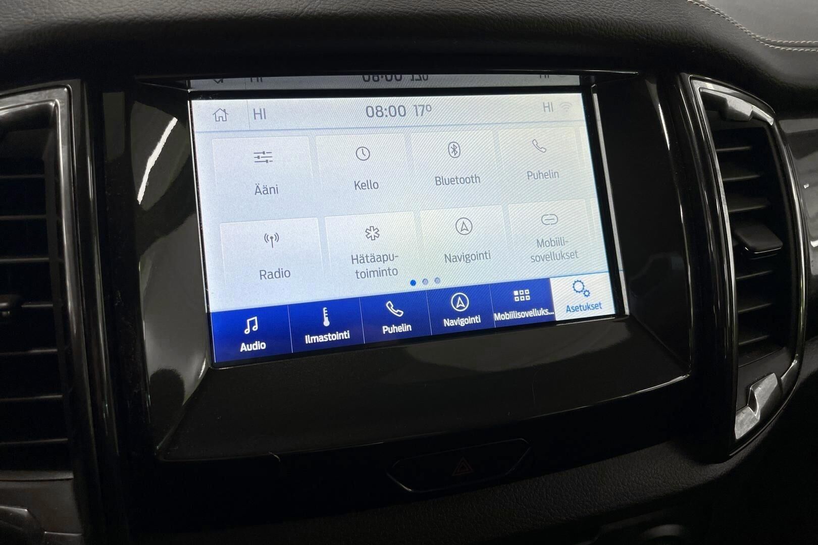 Ford Ranger iso kuva 15