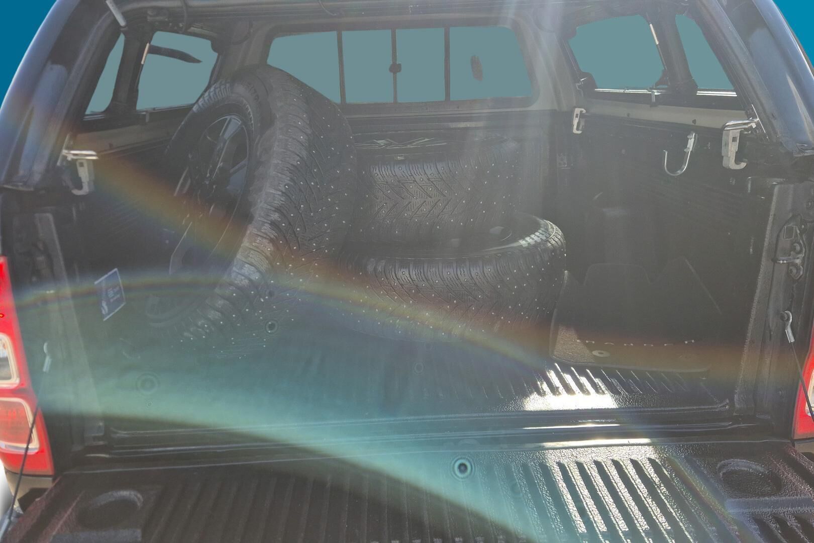 Ford Ranger iso kuva 11