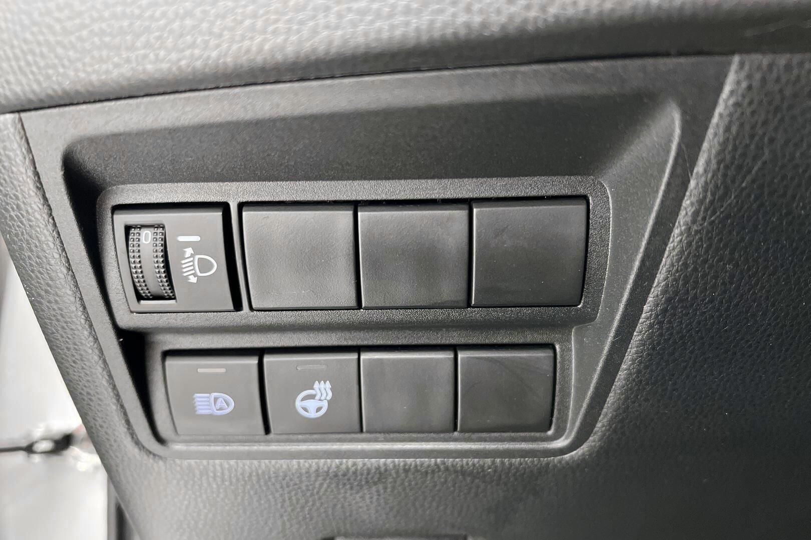 Toyota Yaris iso kuva 24