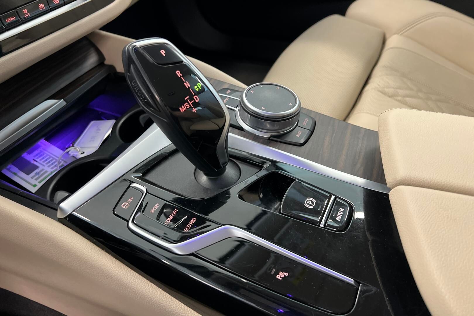 BMW 5-sarja iso kuva 16