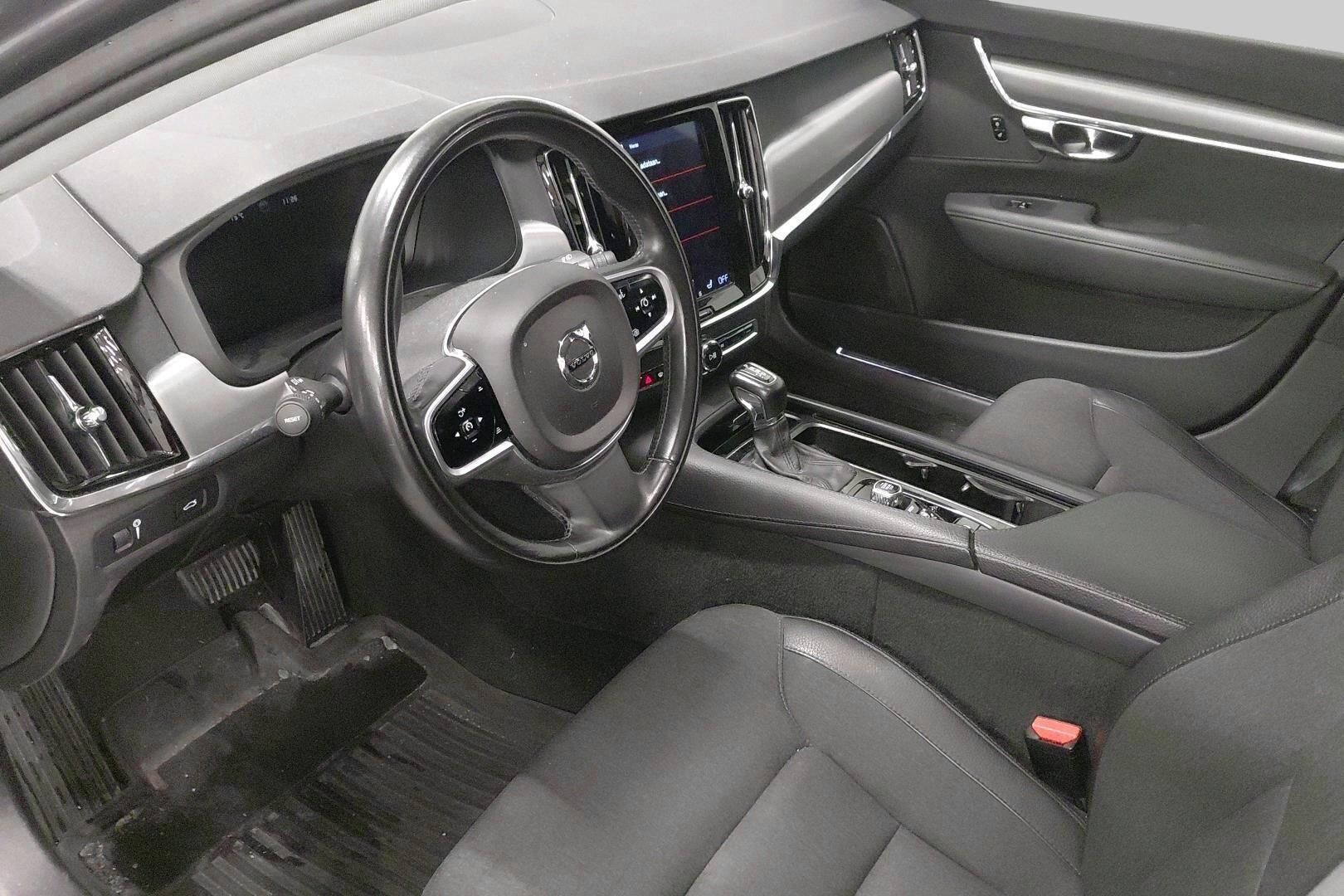 Volvo V90 iso kuva 2