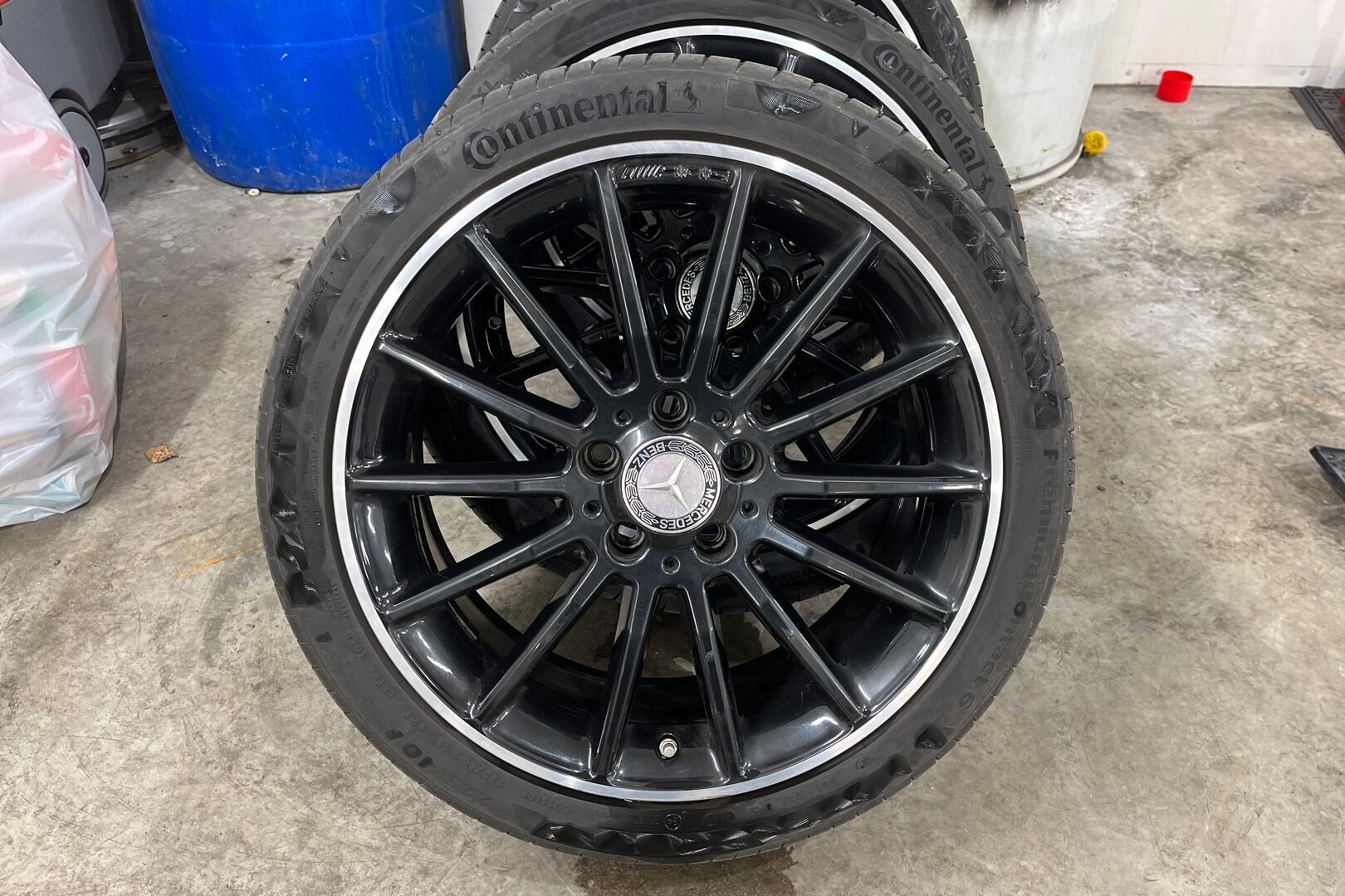 Mercedes-Benz CLA iso kuva 11