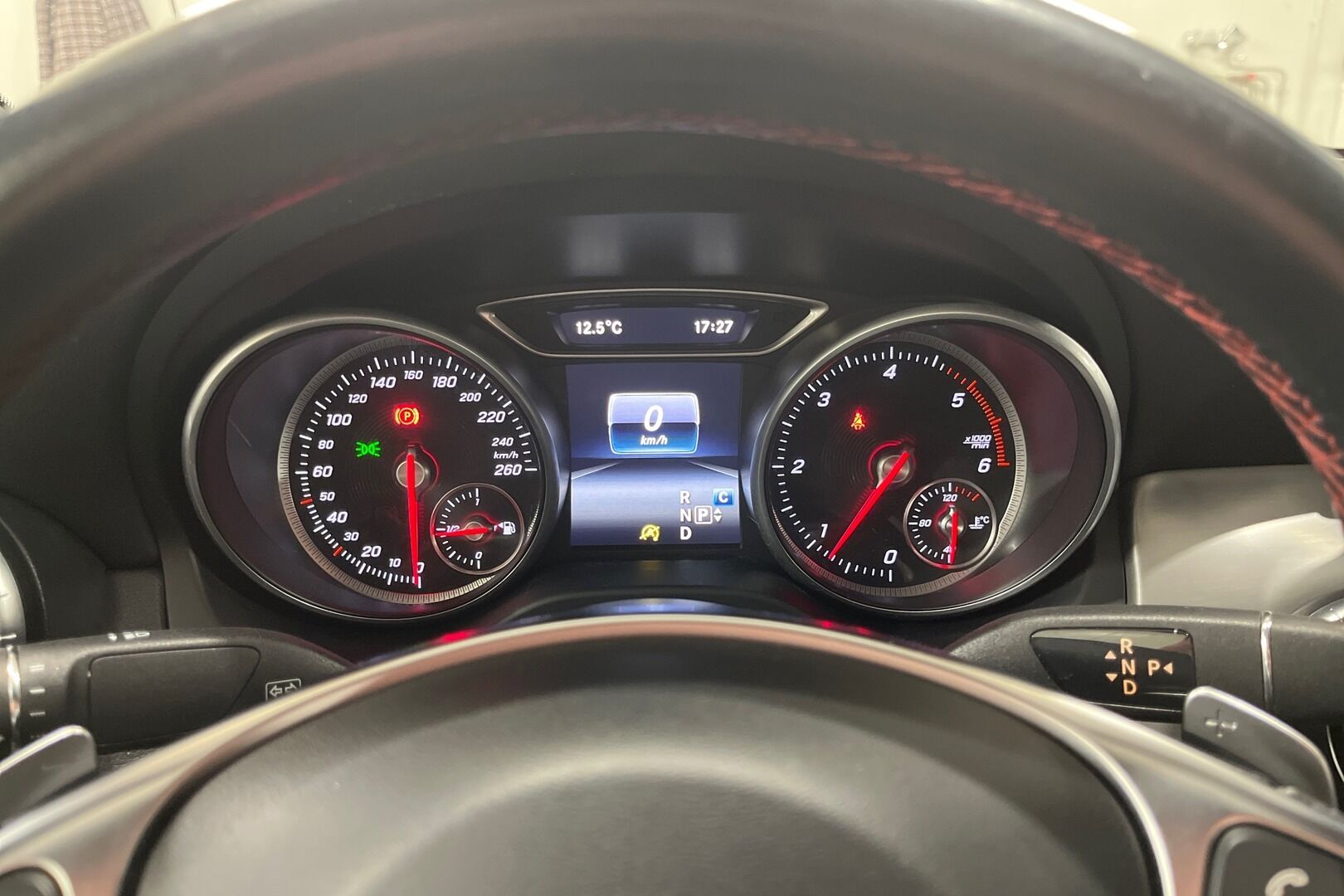 Mercedes-Benz CLA iso kuva 12