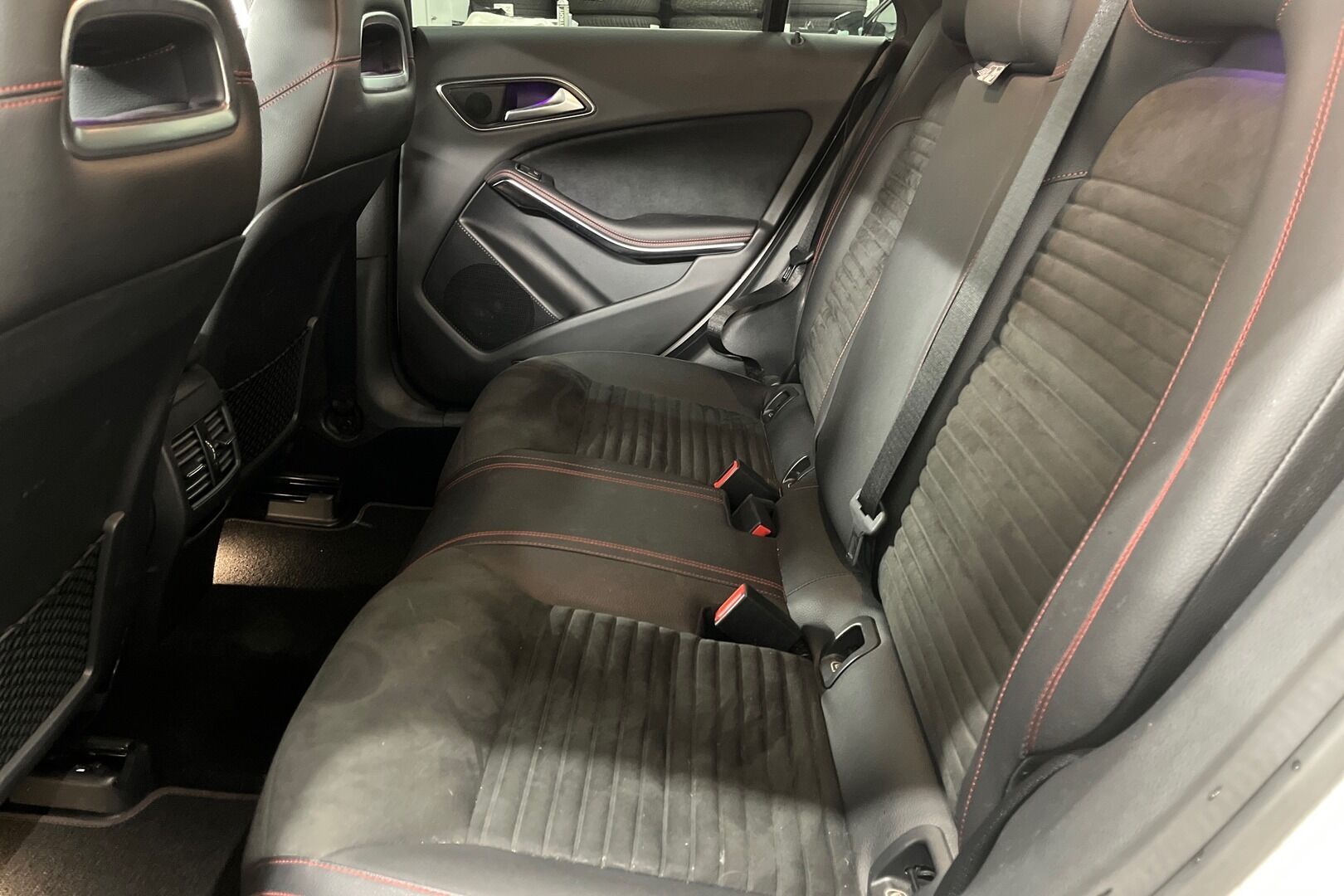 Mercedes-Benz CLA iso kuva 8