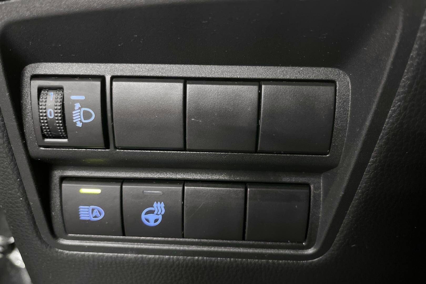 Toyota Yaris iso kuva 15