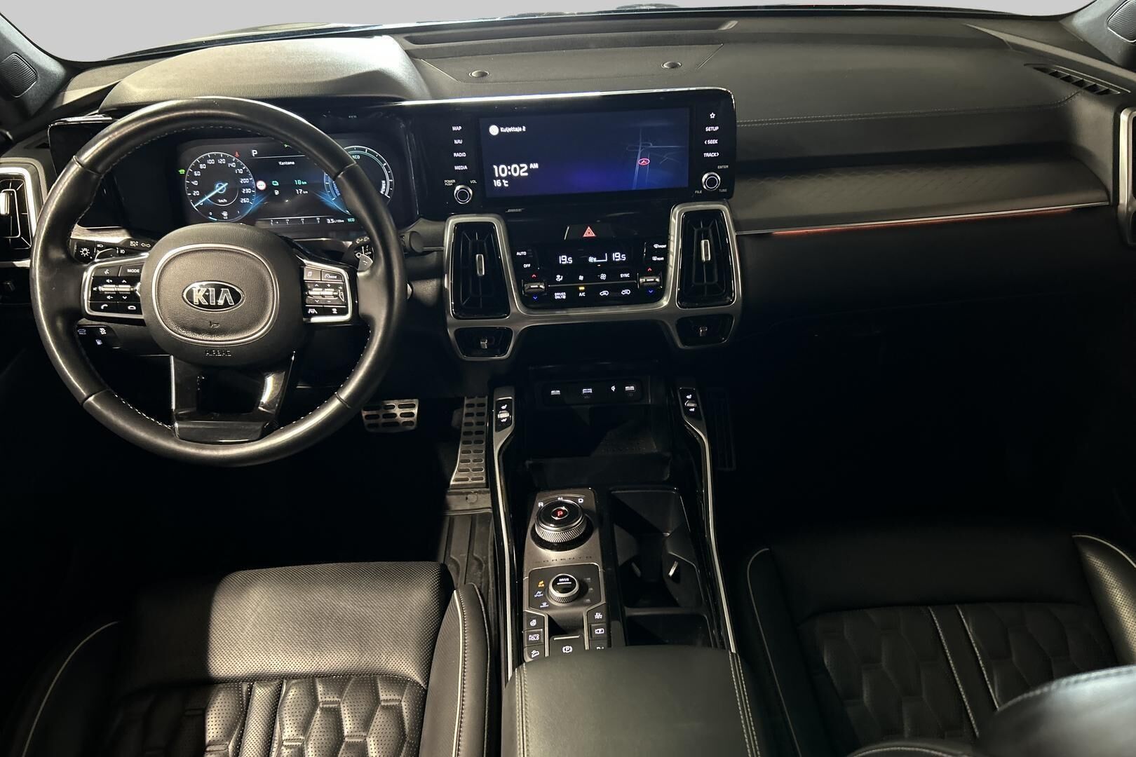 Kia Sorento iso kuva 11