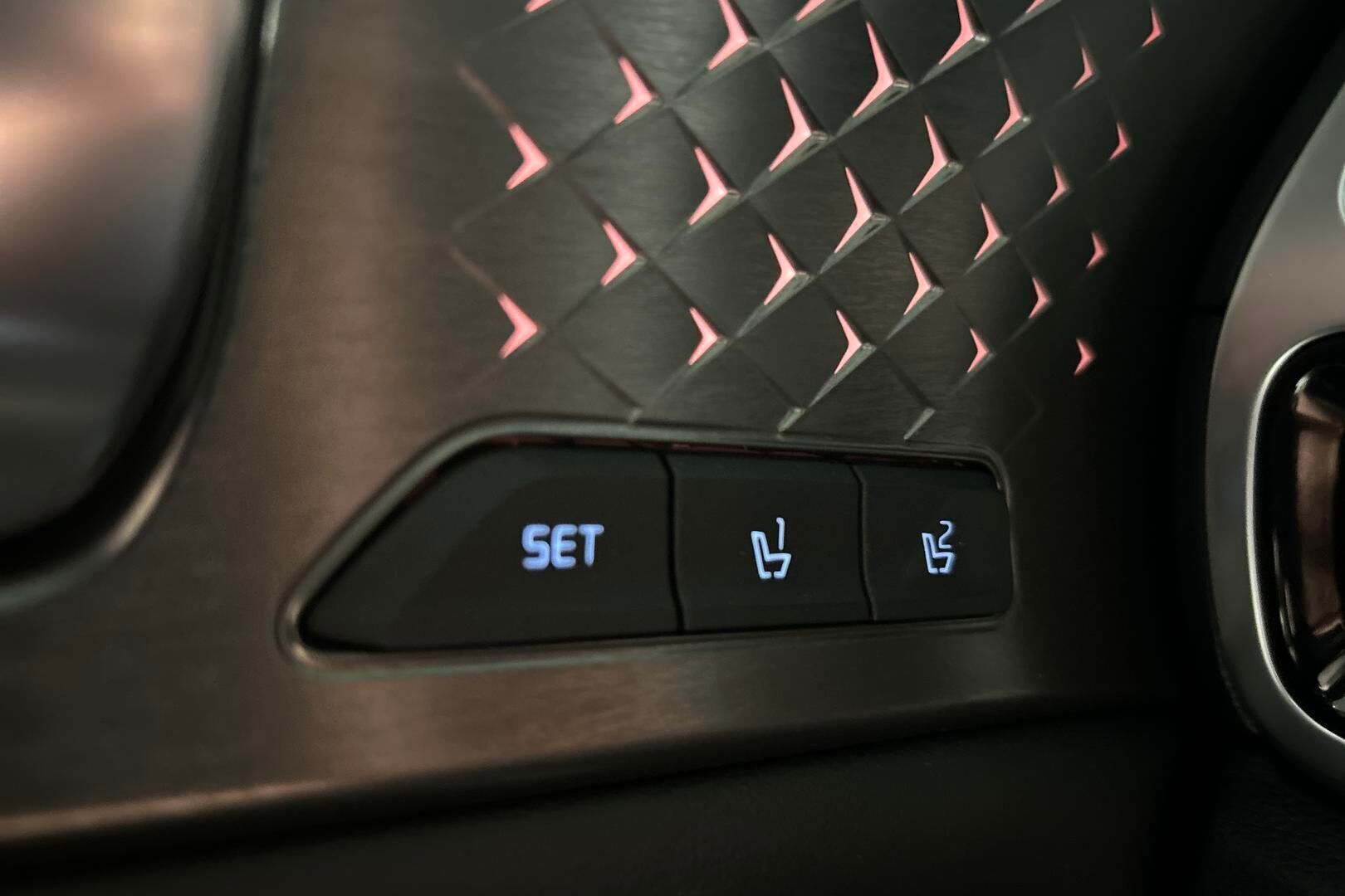Kia Sorento iso kuva 27