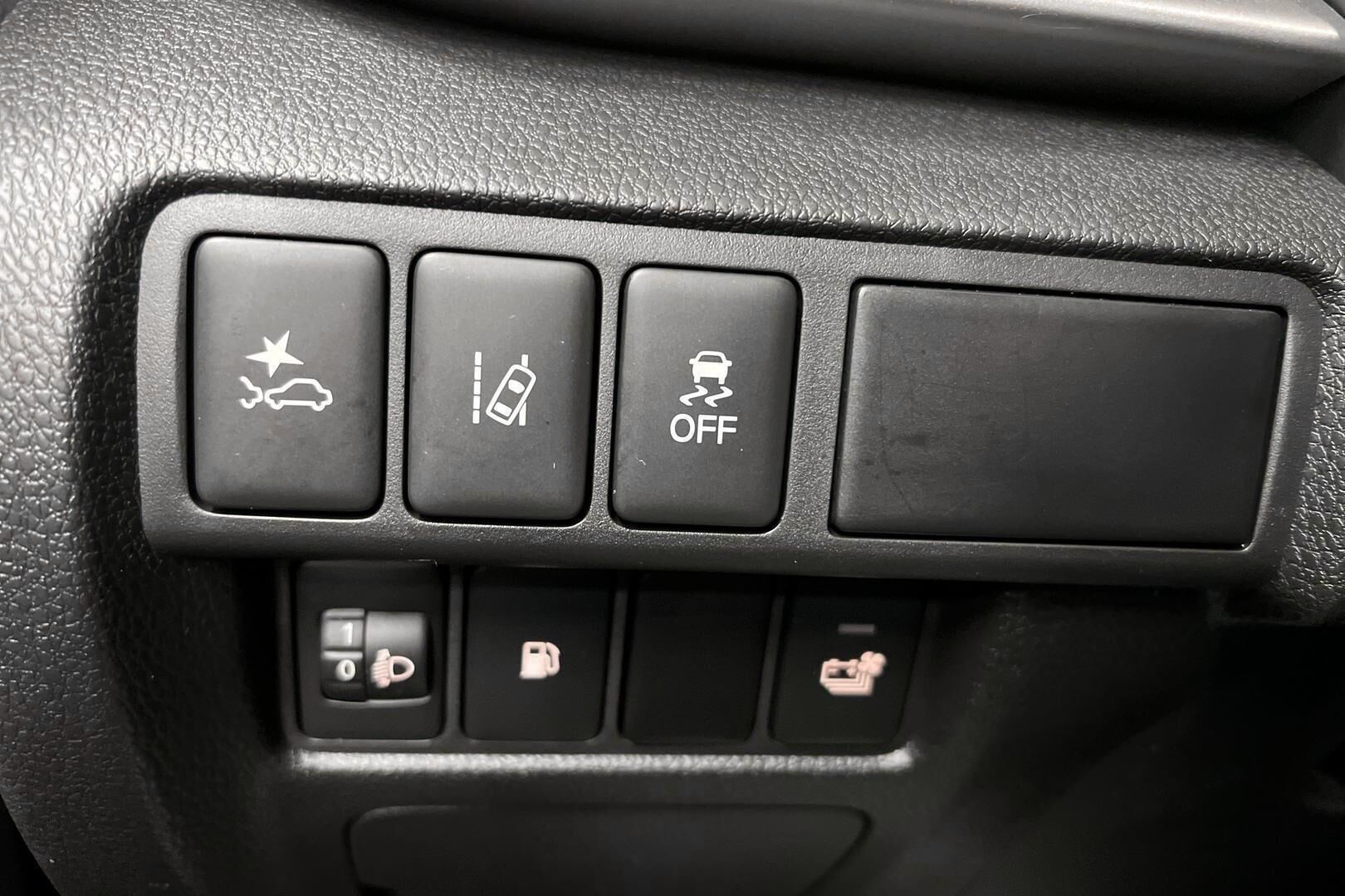 Mitsubishi Eclipse Cross iso kuva 20