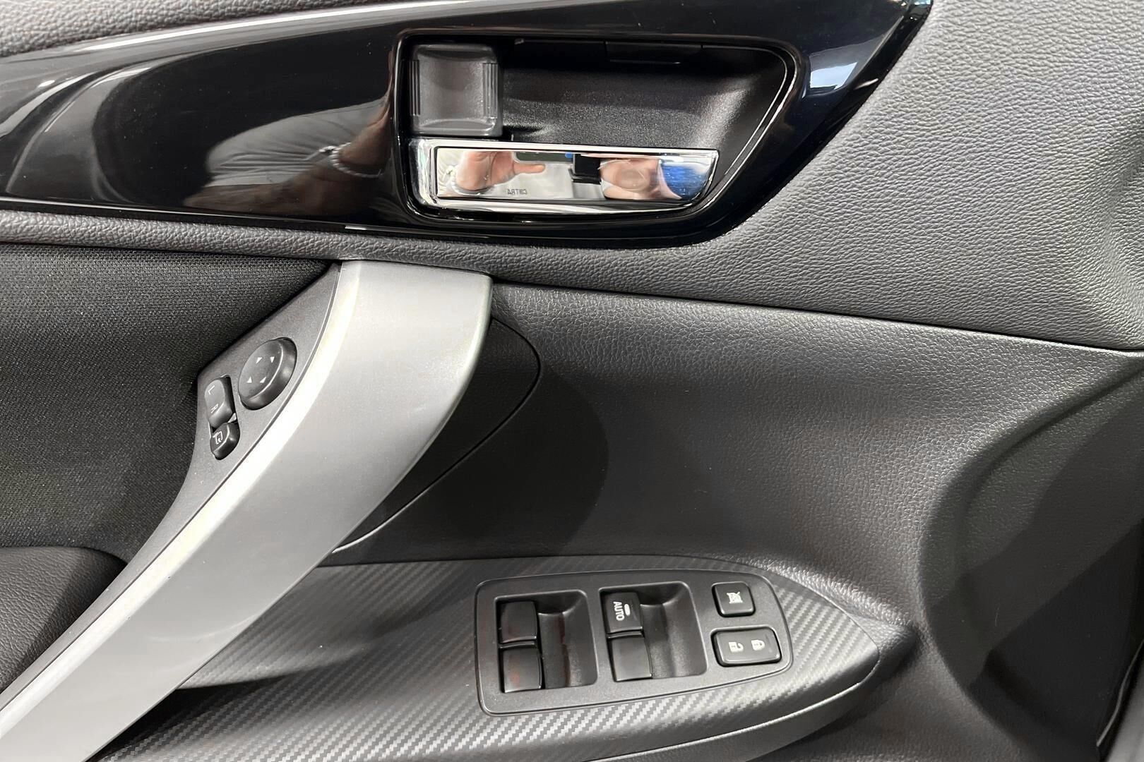 Mitsubishi Eclipse Cross iso kuva 21