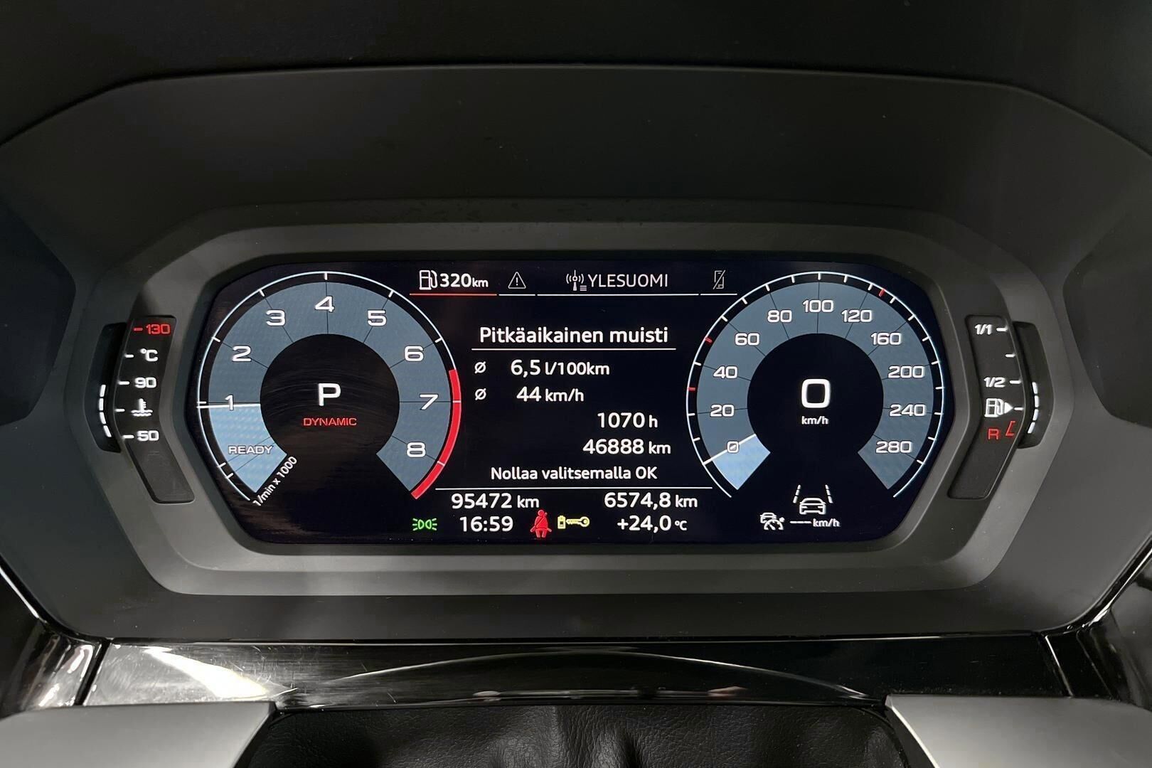 Audi A3 iso kuva 14