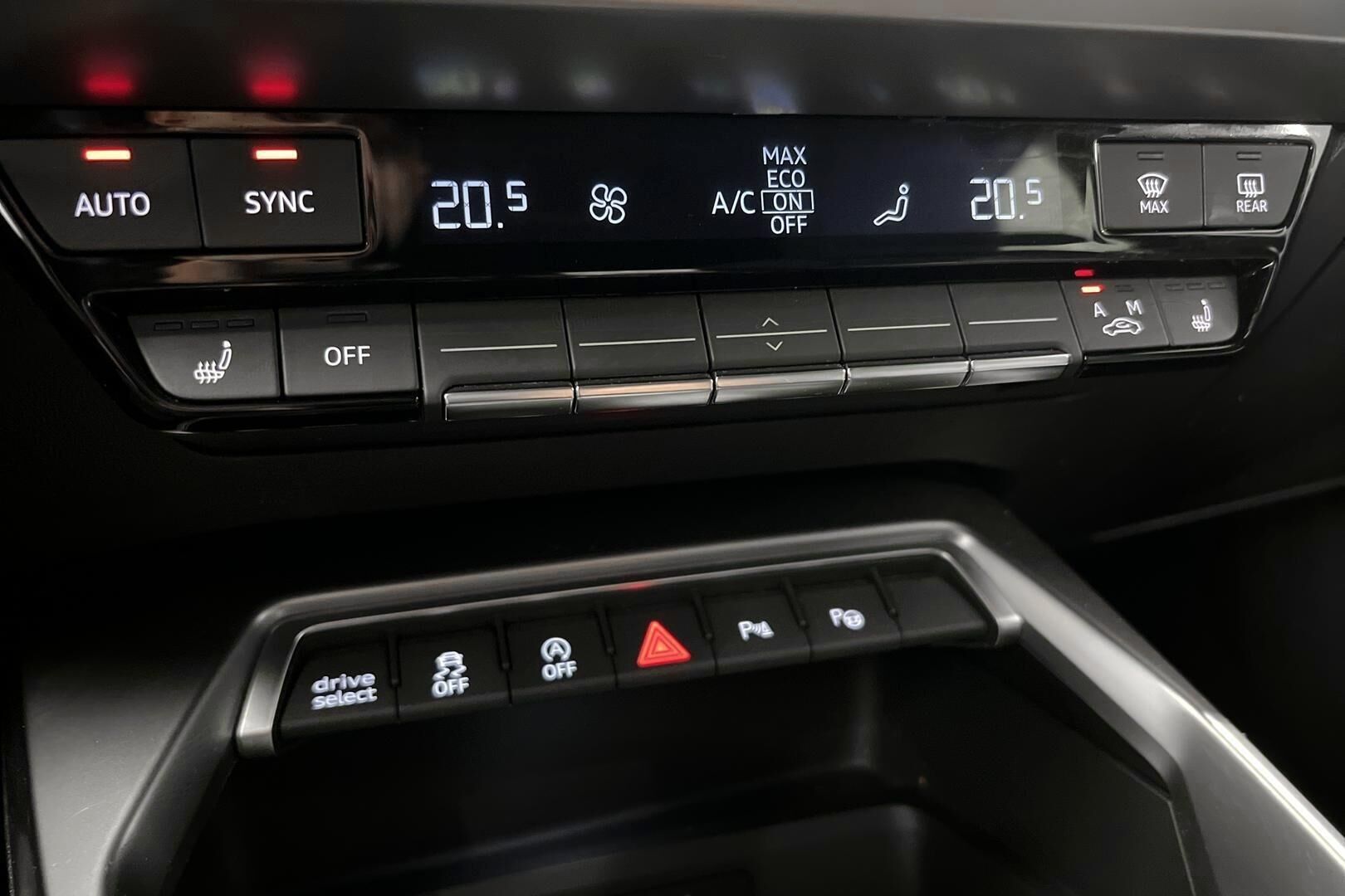Audi A3 iso kuva 22
