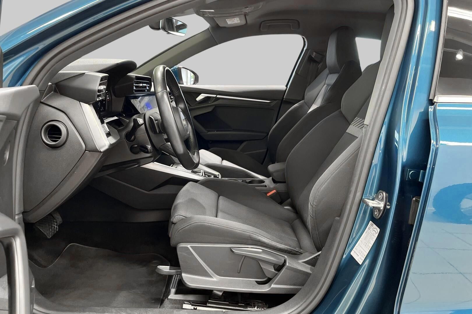 Audi A3 iso kuva 9