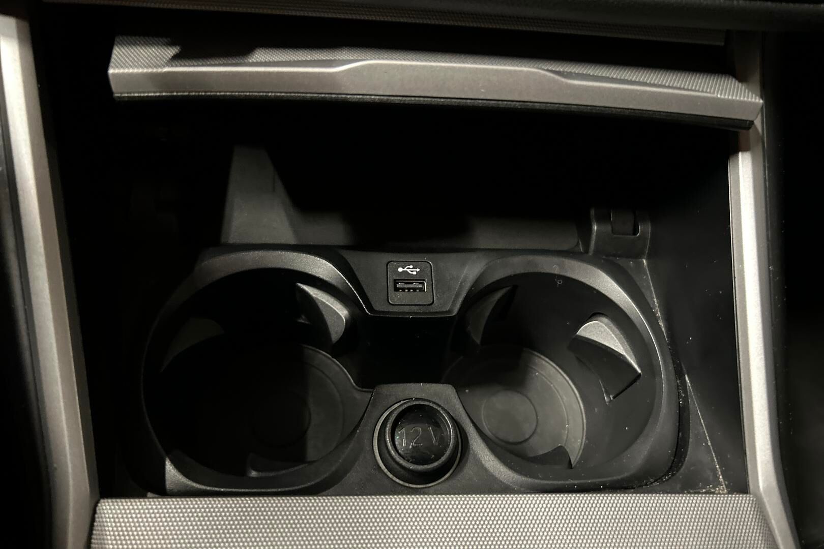 BMW 3-sarja iso kuva 32