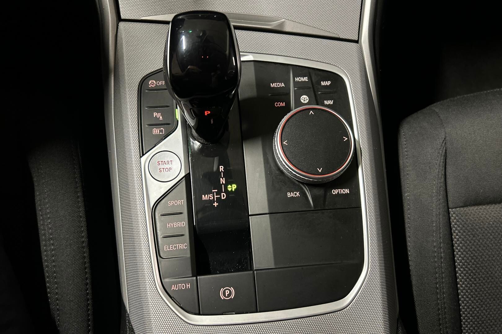 BMW 3-sarja iso kuva 17