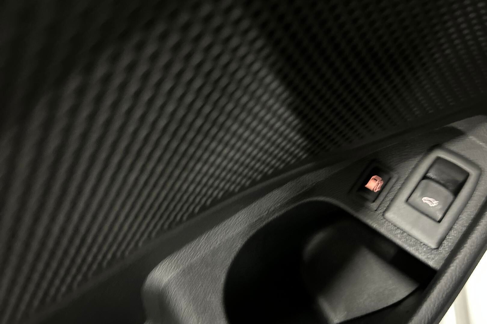 BMW 3-sarja iso kuva 20