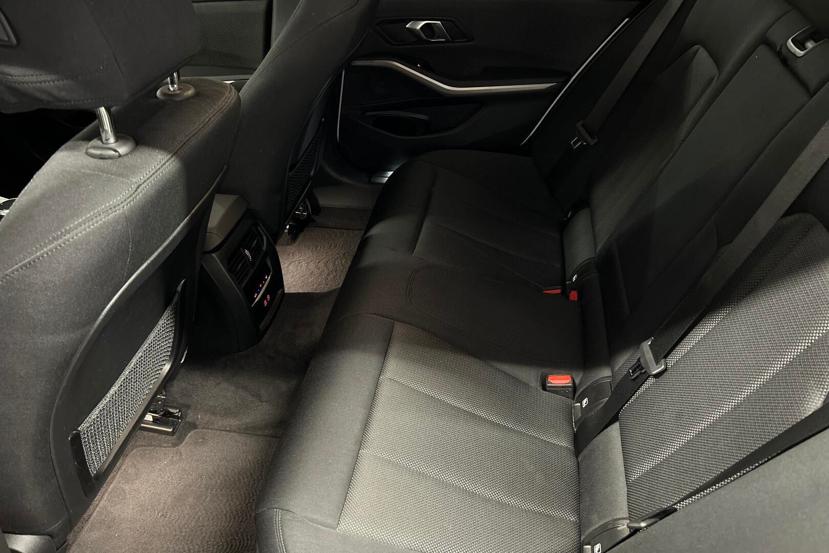 BMW 3-sarja iso kuva 7
