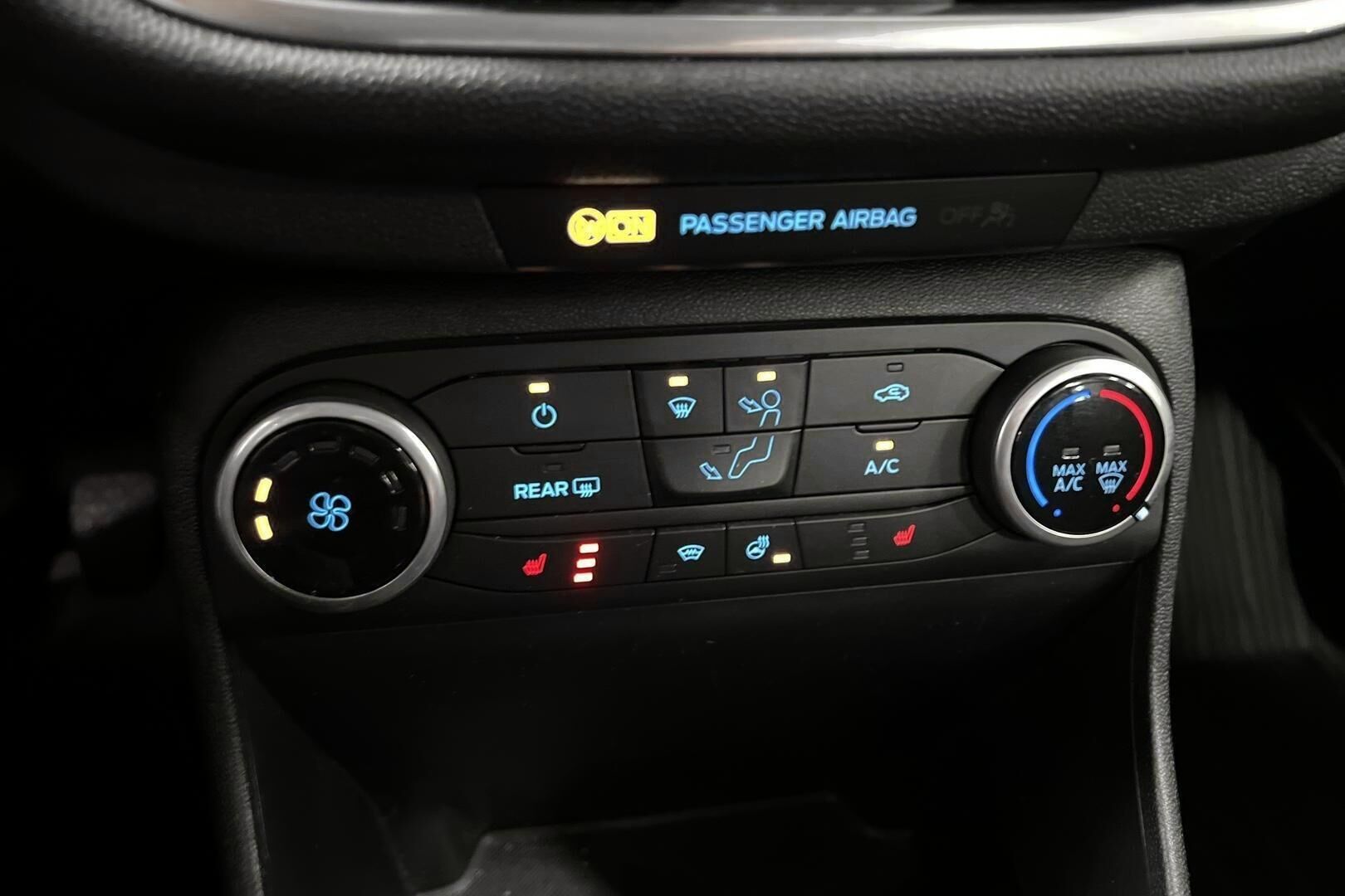 Ford Fiesta iso kuva 17