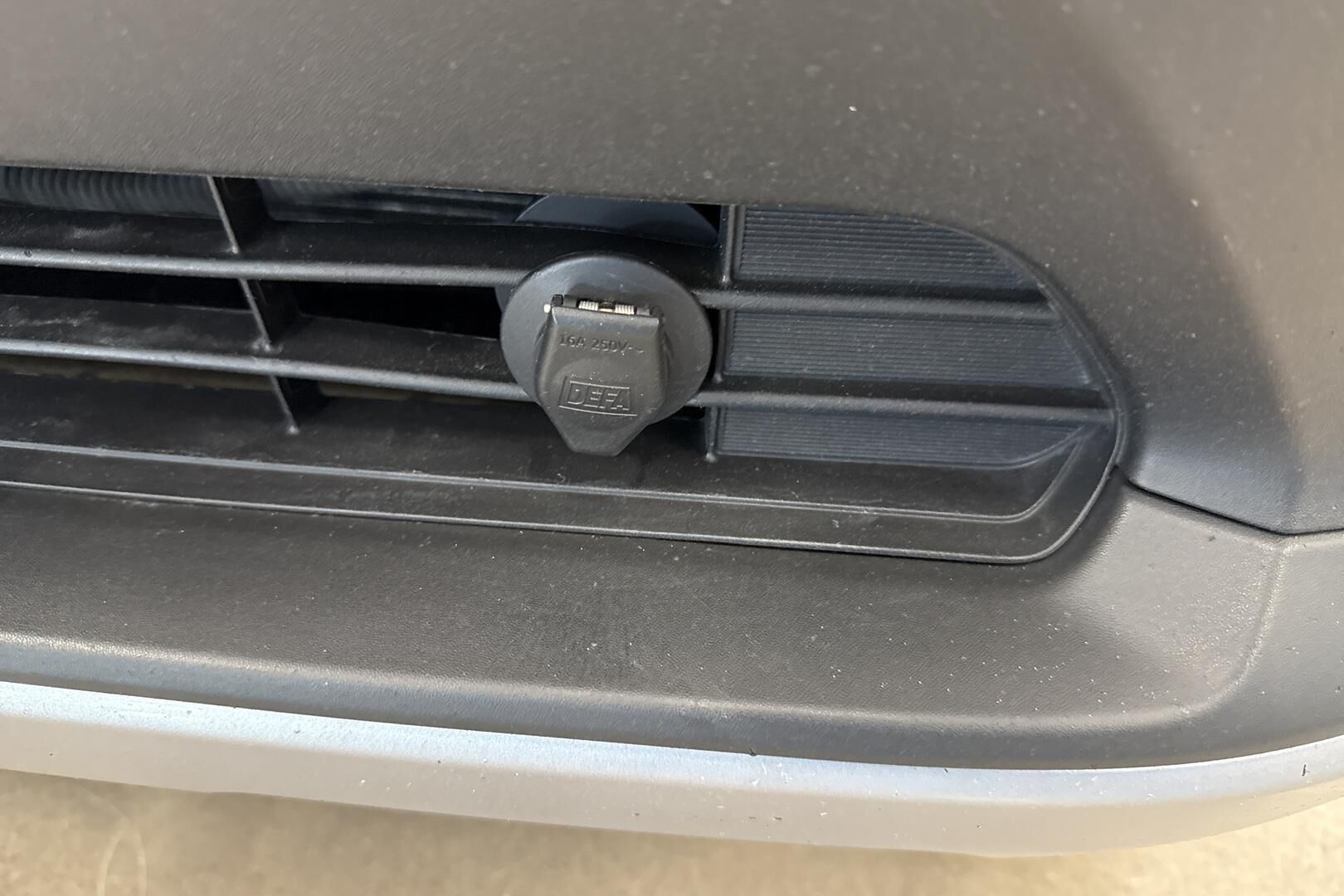 Toyota RAV4 iso kuva 25