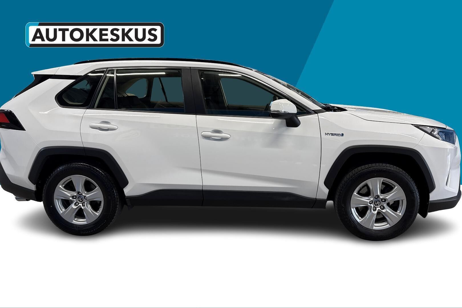 Toyota RAV4 iso kuva 17