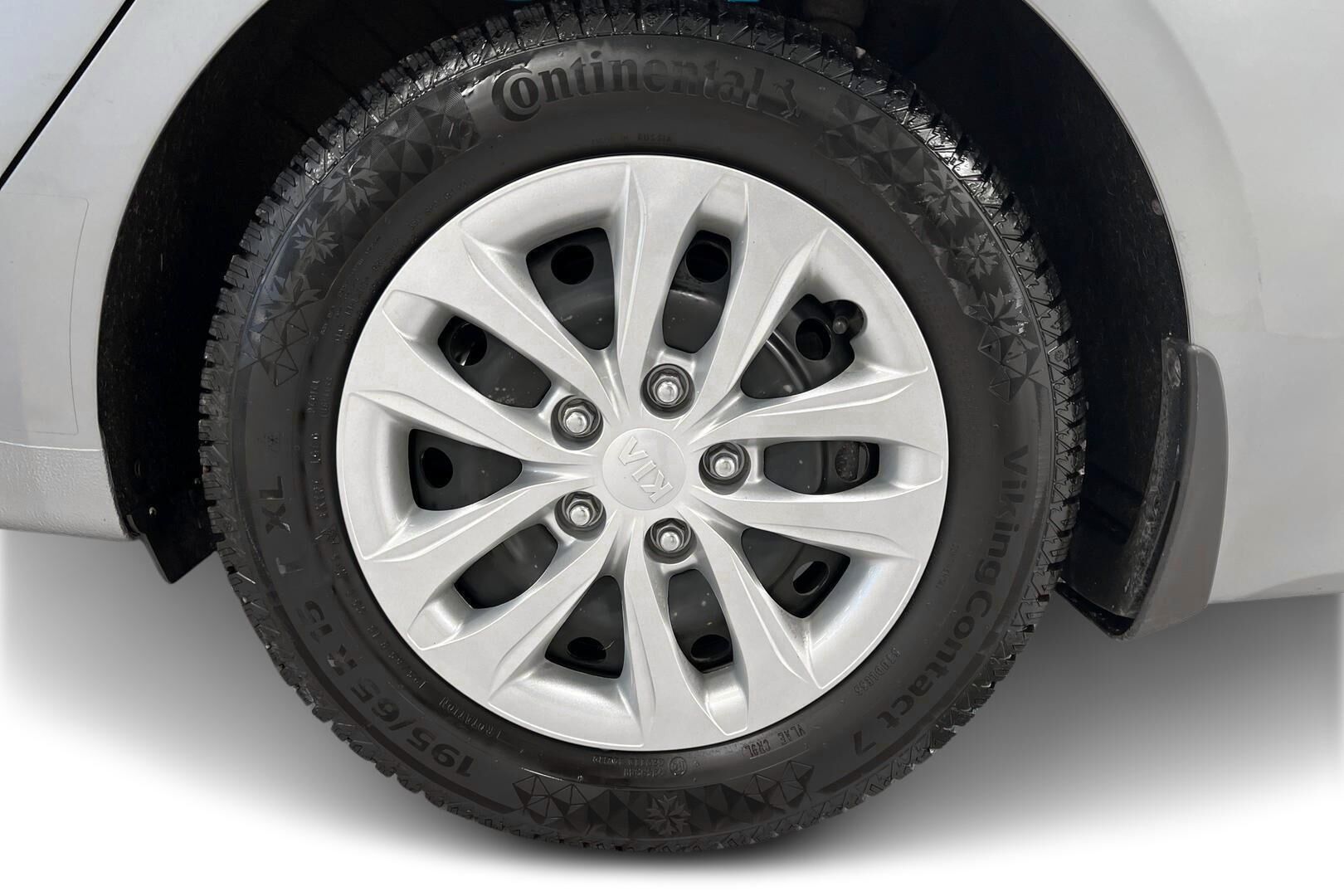 Kia Ceed iso kuva 13