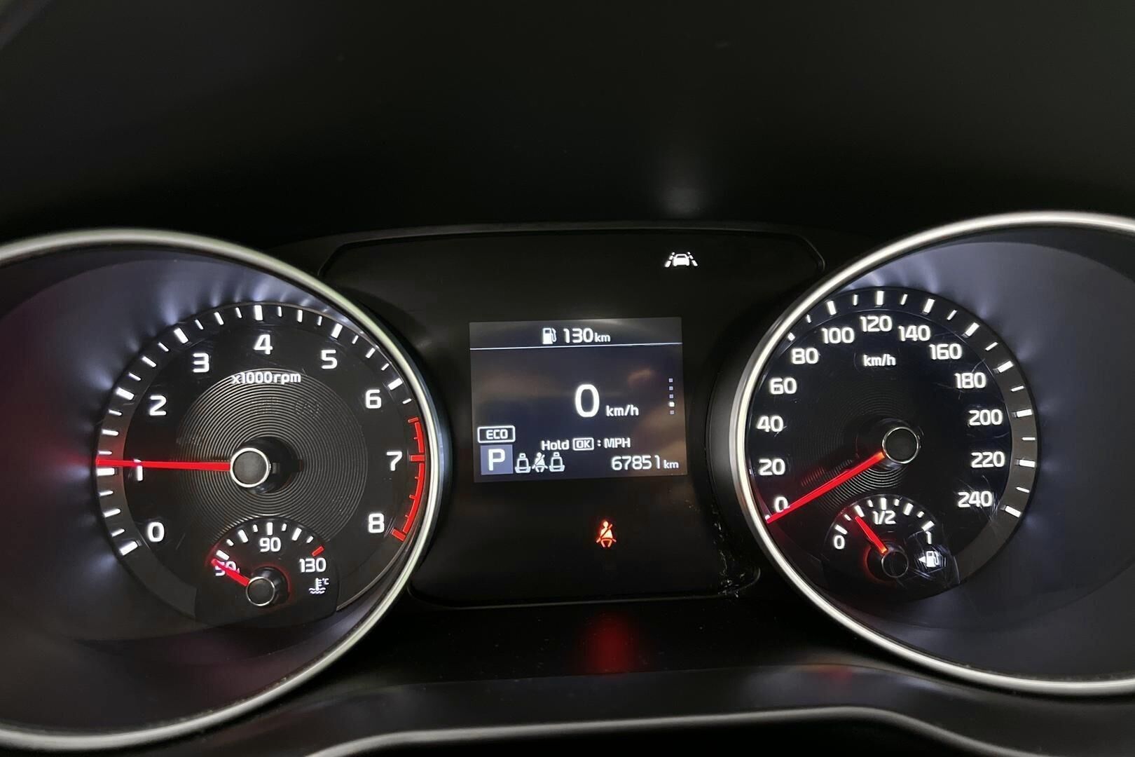 Kia Ceed iso kuva 14