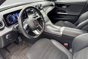 Mercedes-Benz C esikatselu 2