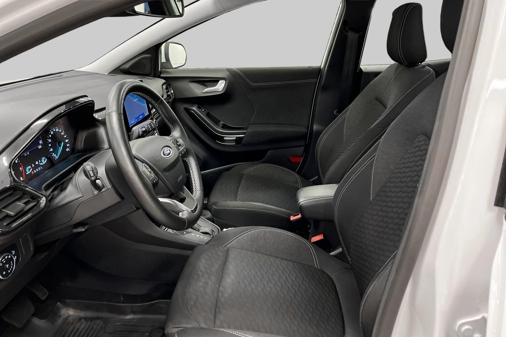 Ford Puma iso kuva 9