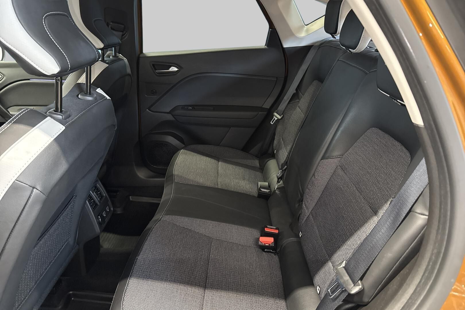 Renault Captur iso kuva 10