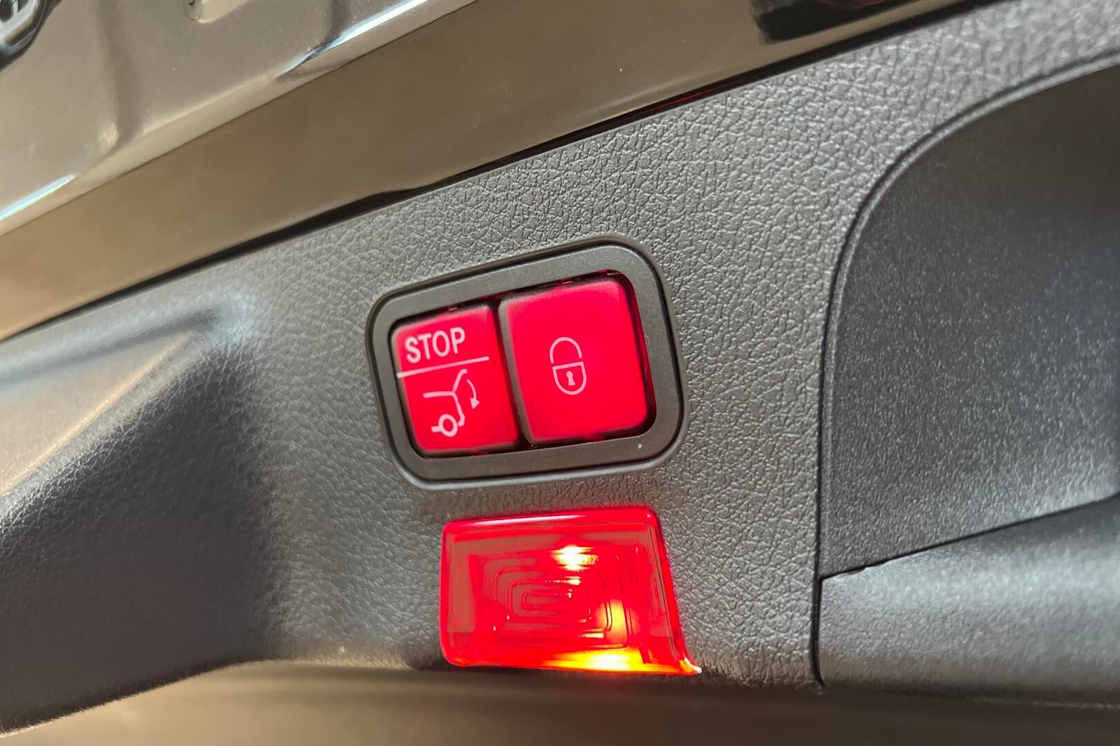 Mercedes-Benz CLA iso kuva 14