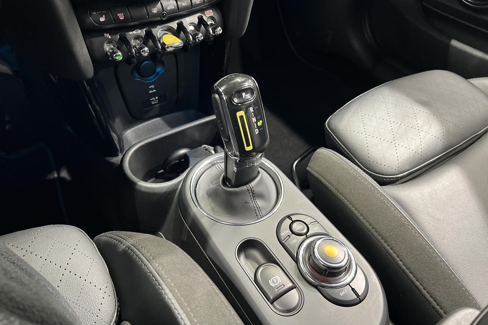 MINI COOPER SE iso kuva 29