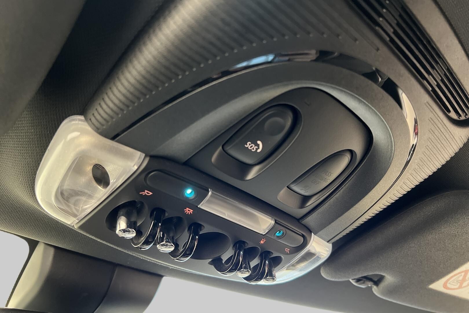 MINI COOPER SE iso kuva 16