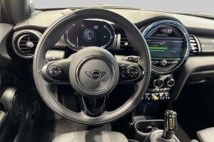 MINI COOPER SE esikatselu 35