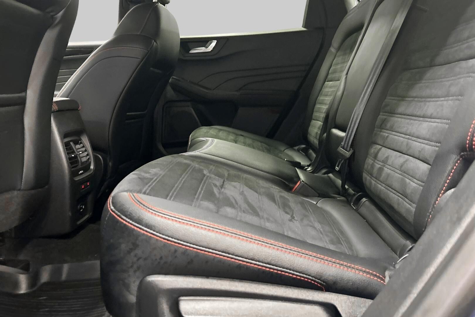 Ford Kuga iso kuva 10