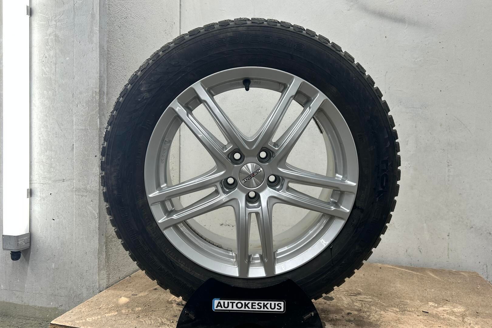 Ford Kuga iso kuva 13