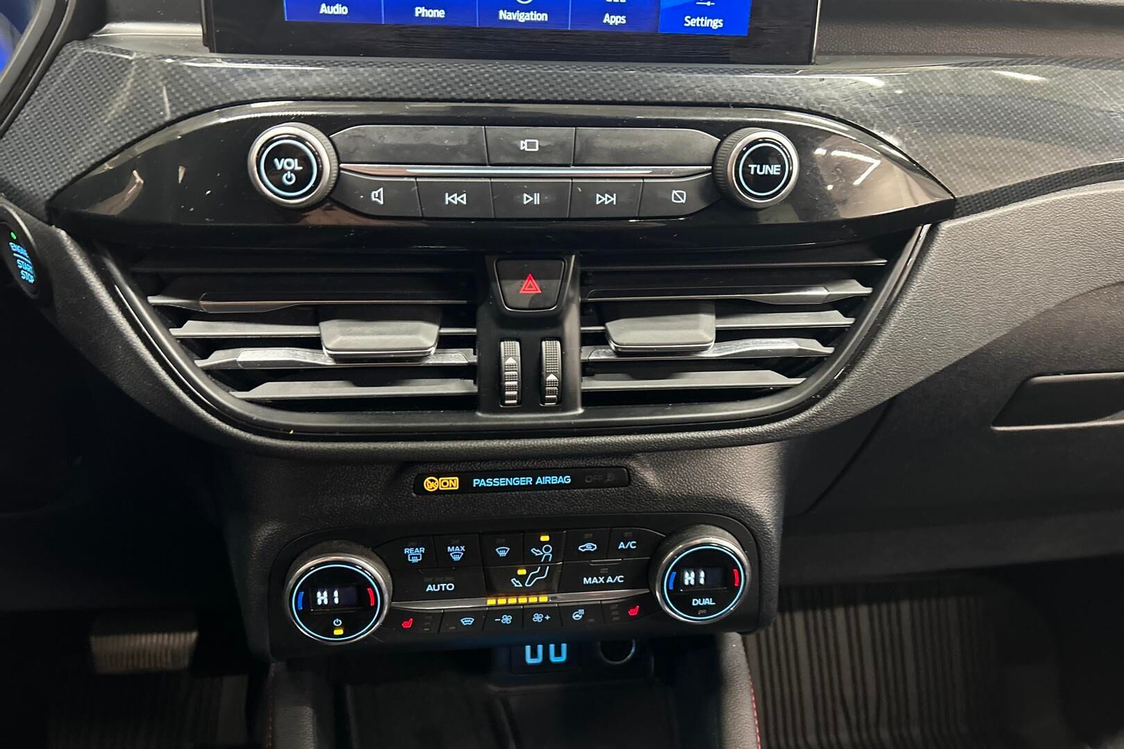 Ford Kuga iso kuva 19