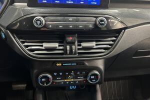 Ford Kuga esikatselu 19