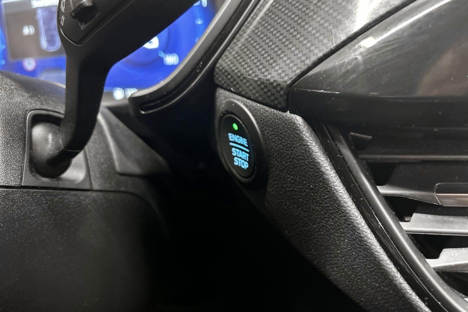 Ford Kuga iso kuva 21