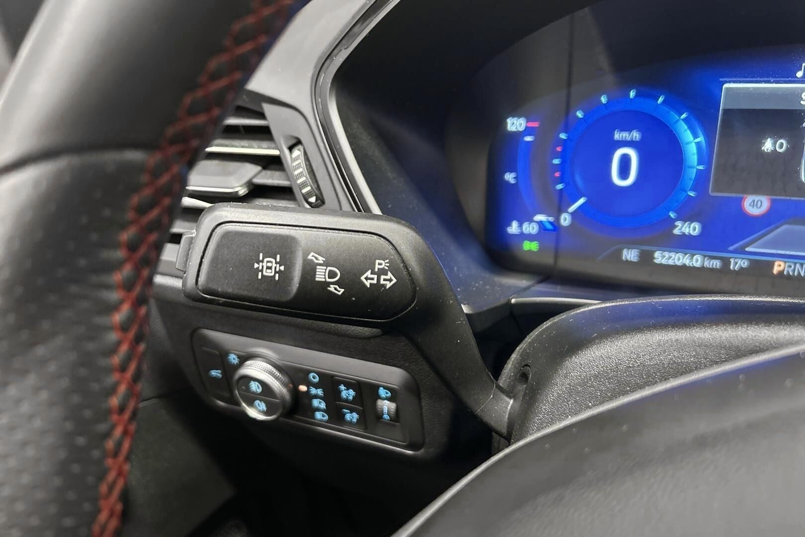 Ford Kuga iso kuva 23