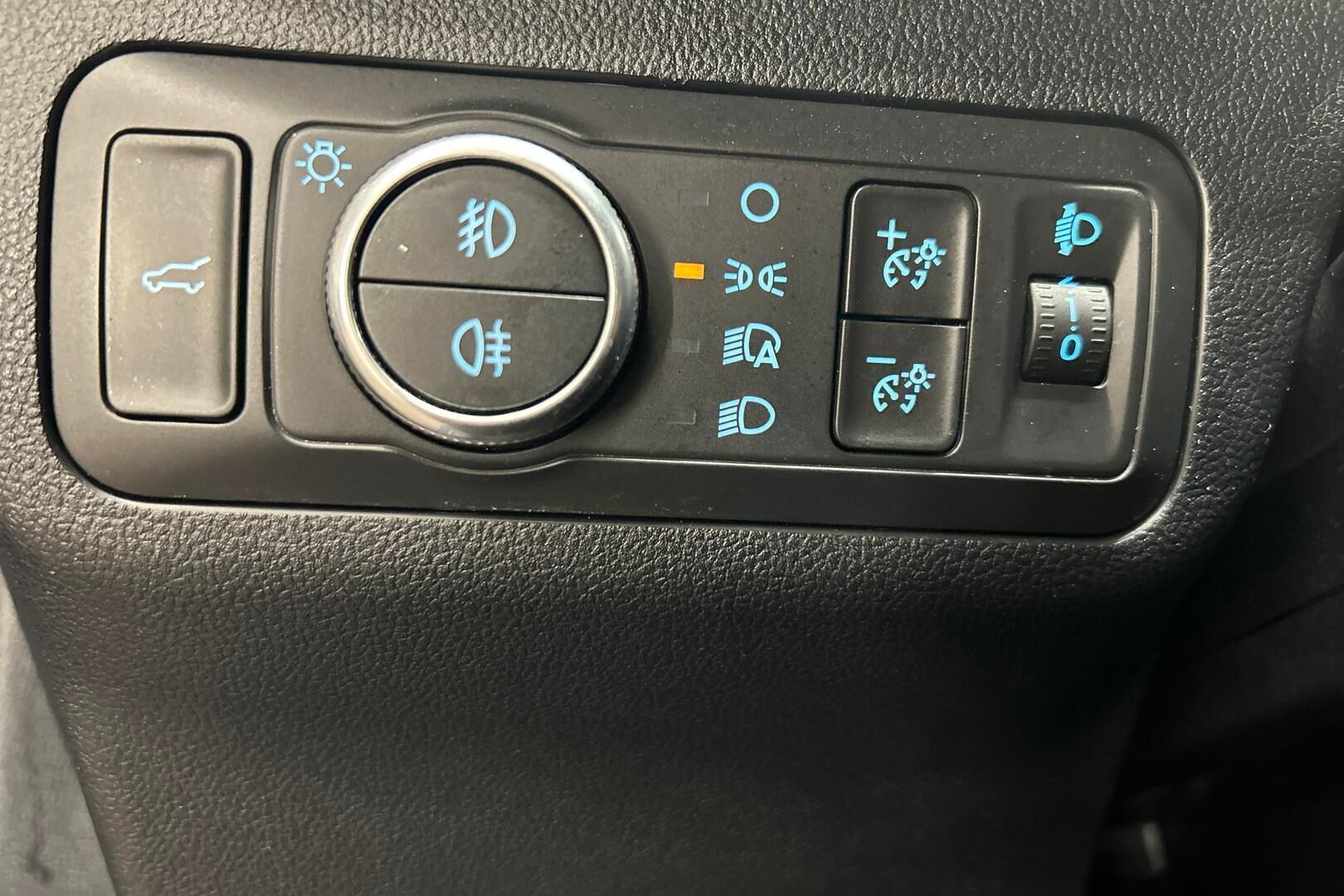Ford Kuga iso kuva 24