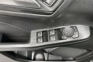 Ford Kuga esikatselu 25