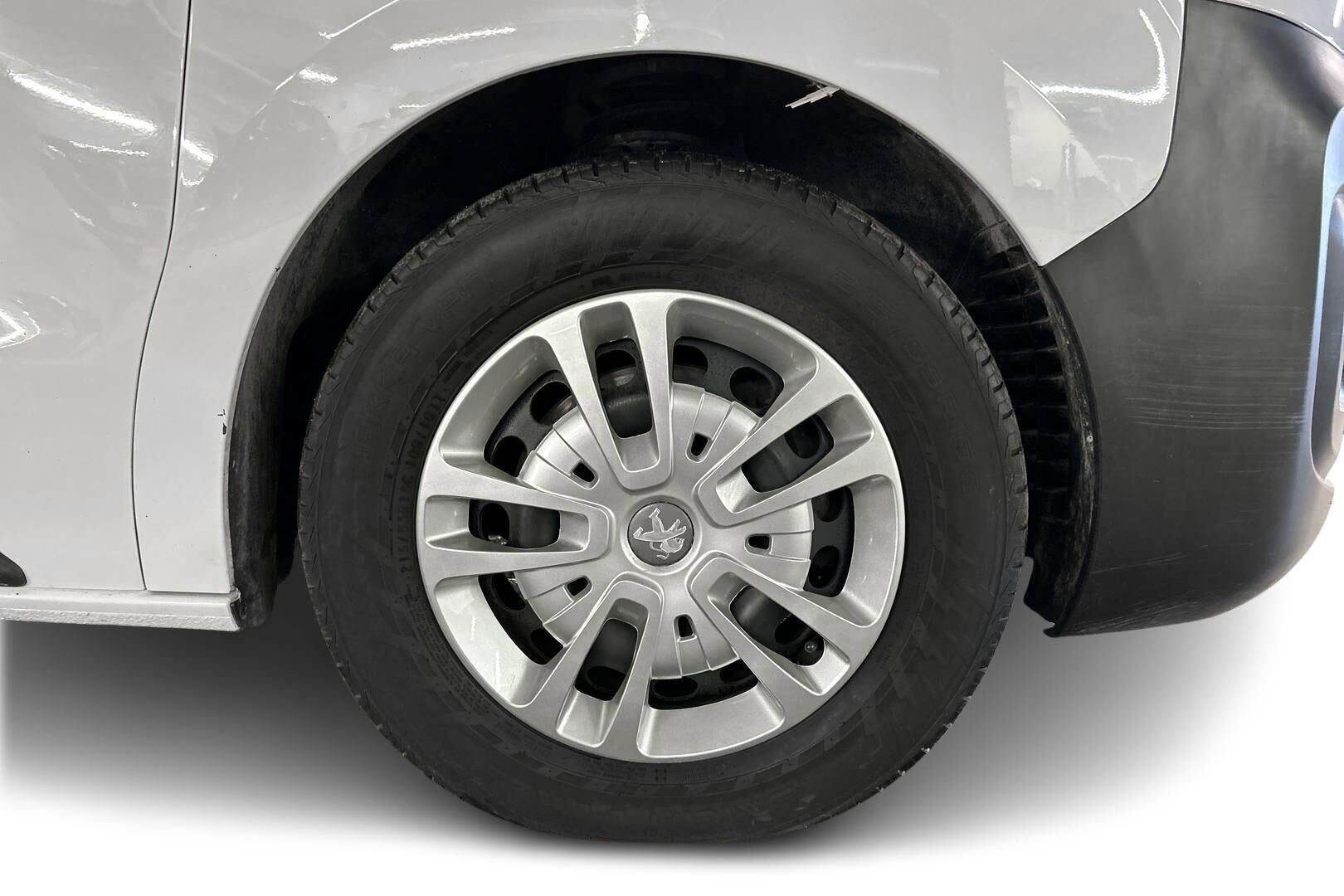 Peugeot Expert iso kuva 13