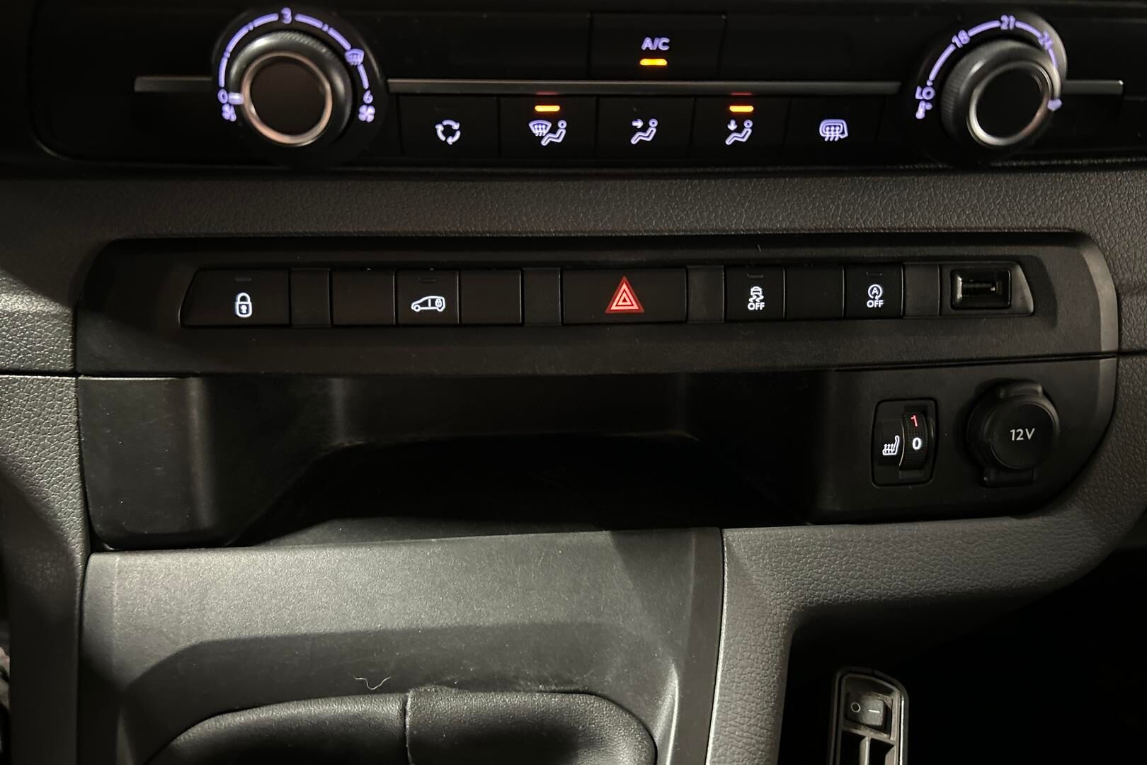 Peugeot Expert iso kuva 23