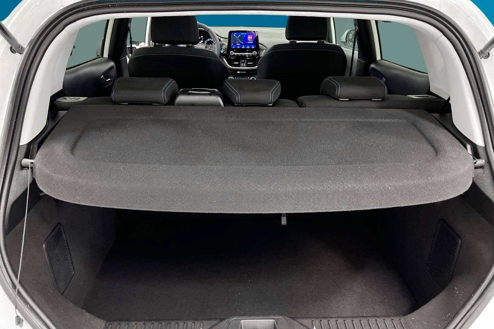 Ford Fiesta iso kuva 12